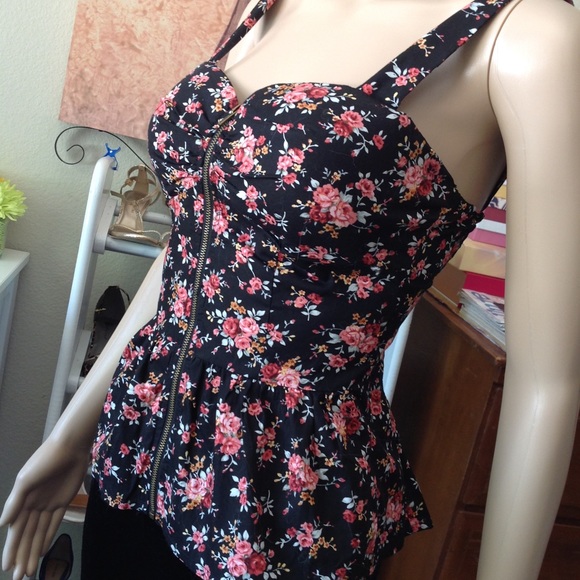 Gorgeous floral corset style top H021 - Picture 3 of 8